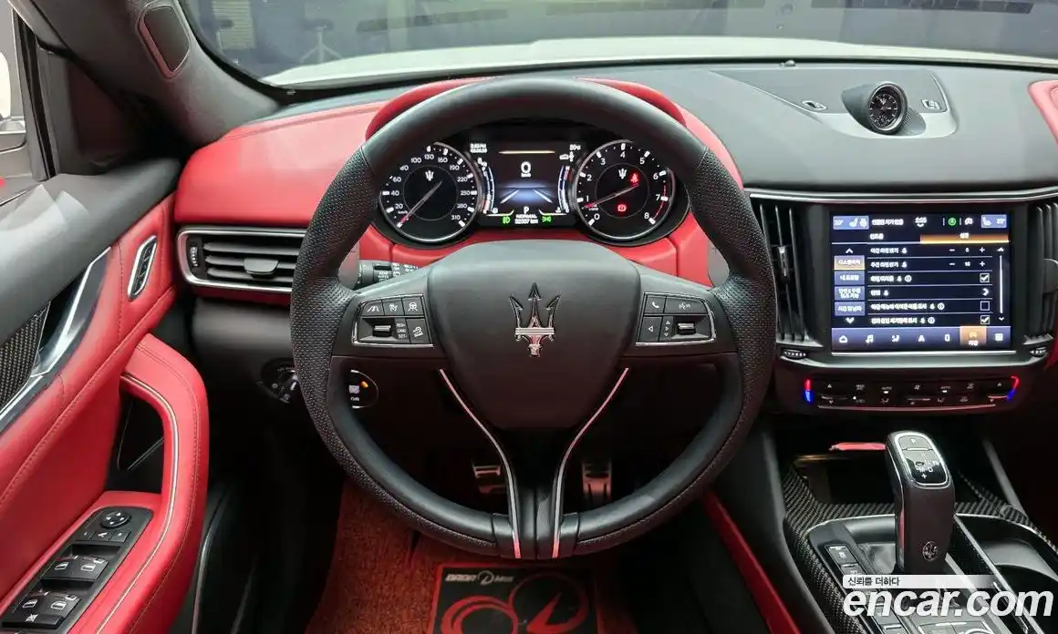 Maserati Levante 2022 3.0 гидро, фото 19