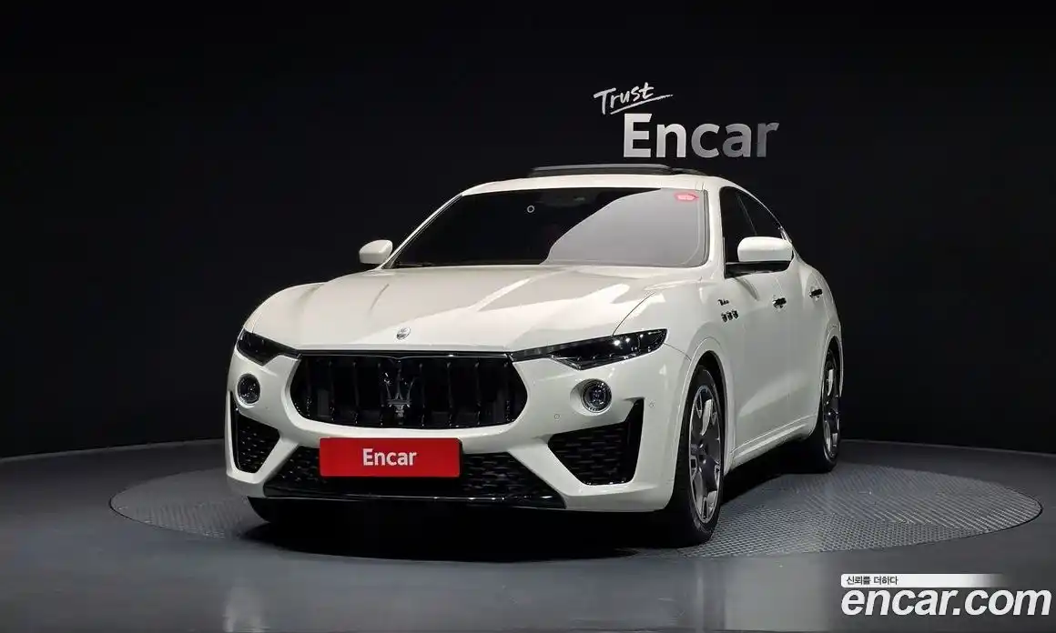 Maserati Levante 2022 3.0 гидро, фото 3