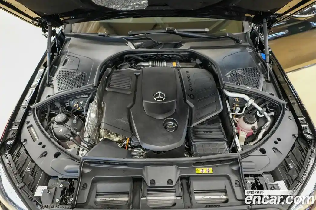 Mercedes-Benz S-Class 2025 3.0 гидро, фото 6