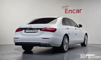 Mercedes-Benz E-Class 2022 2.0 гидро, миниатюра 2