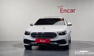 Mercedes-Benz E-Class 2022 2.0 гидро, миниатюра 3