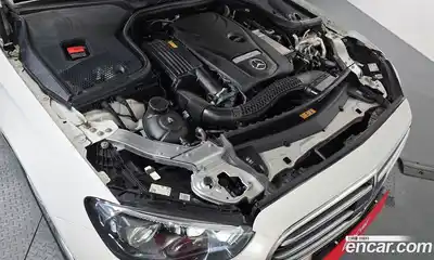 Mercedes-Benz E-Class 2022 2.0 гидро, миниатюра 6