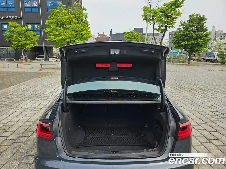 Audi A6 2015 3.0 автомат (гидро), фото 8