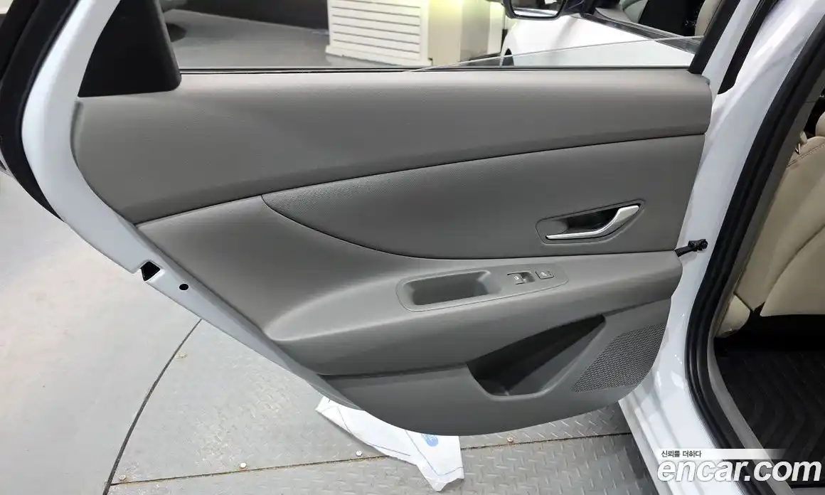 Hyundai Avante 2024 1.6 гидро, фото 15