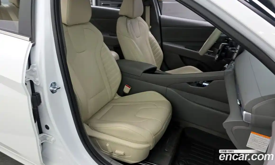 Hyundai Avante 2024 1.6 гидро, фото 17