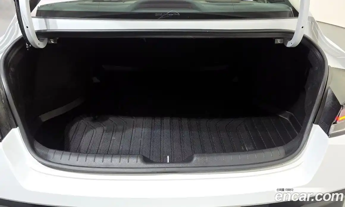Hyundai Avante 2024 1.6 гидро, фото 26