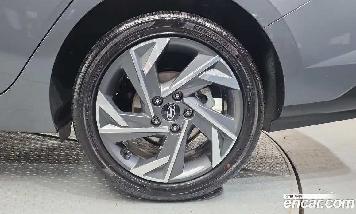 Hyundai Avante 2025 1.6 гидро, фото 7