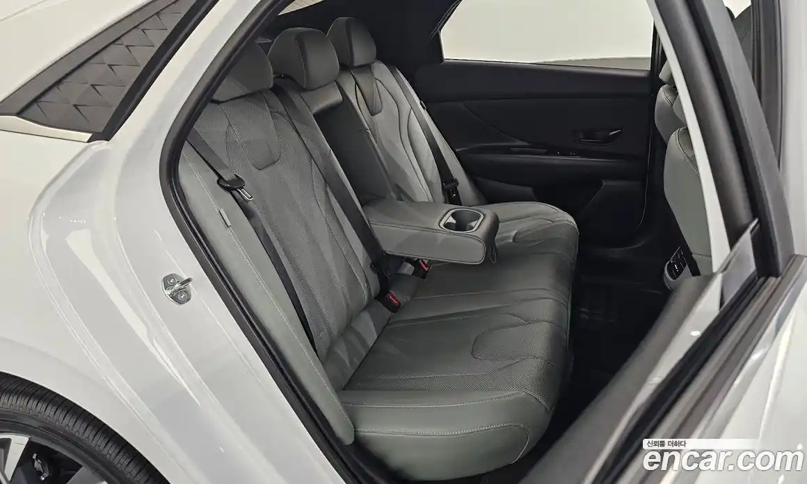 Hyundai Avante 2024 1.6 гидро, фото 17