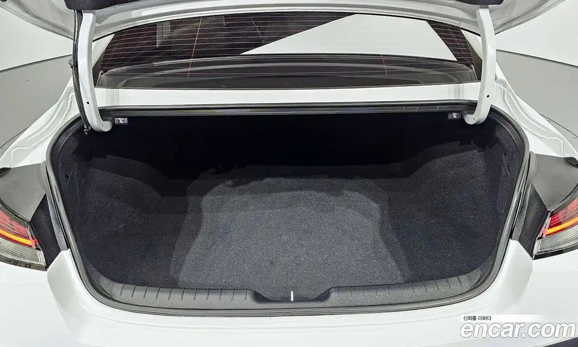 Hyundai Avante 2024 1.6 гидро, фото 26