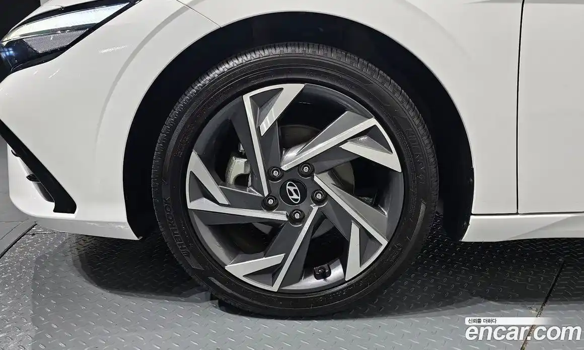 Hyundai Avante 2024 1.6 гидро, фото 5