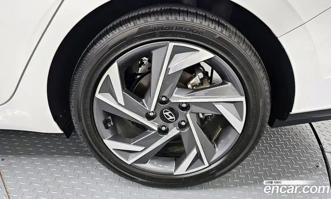 Hyundai Avante 2024 1.6 гидро, фото 7
