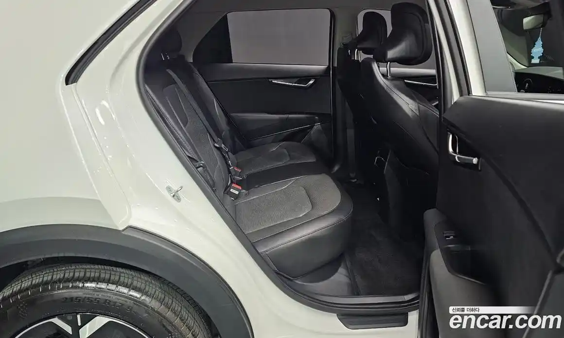 Kia Niro 2024 0.2 автомат (гидро), фото 18