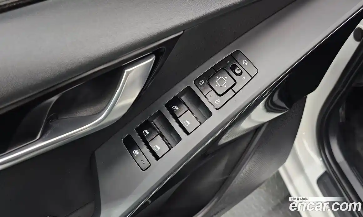 Kia Niro 2024 0.2 автомат (гидро), фото 20