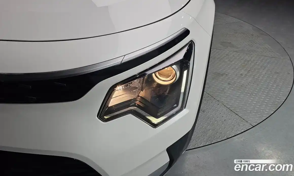 Kia Niro 2024 0.2 автомат (гидро), фото 8