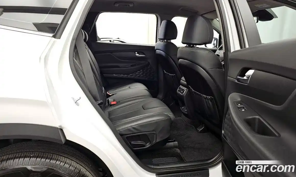 Hyundai Santa Fe 2023 1.6 гидро, фото 18