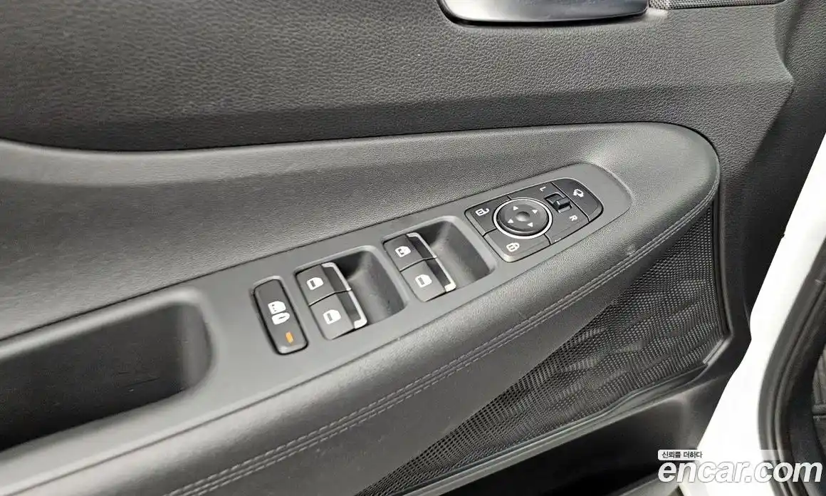Hyundai Santa Fe 2023 1.6 гидро, фото 29