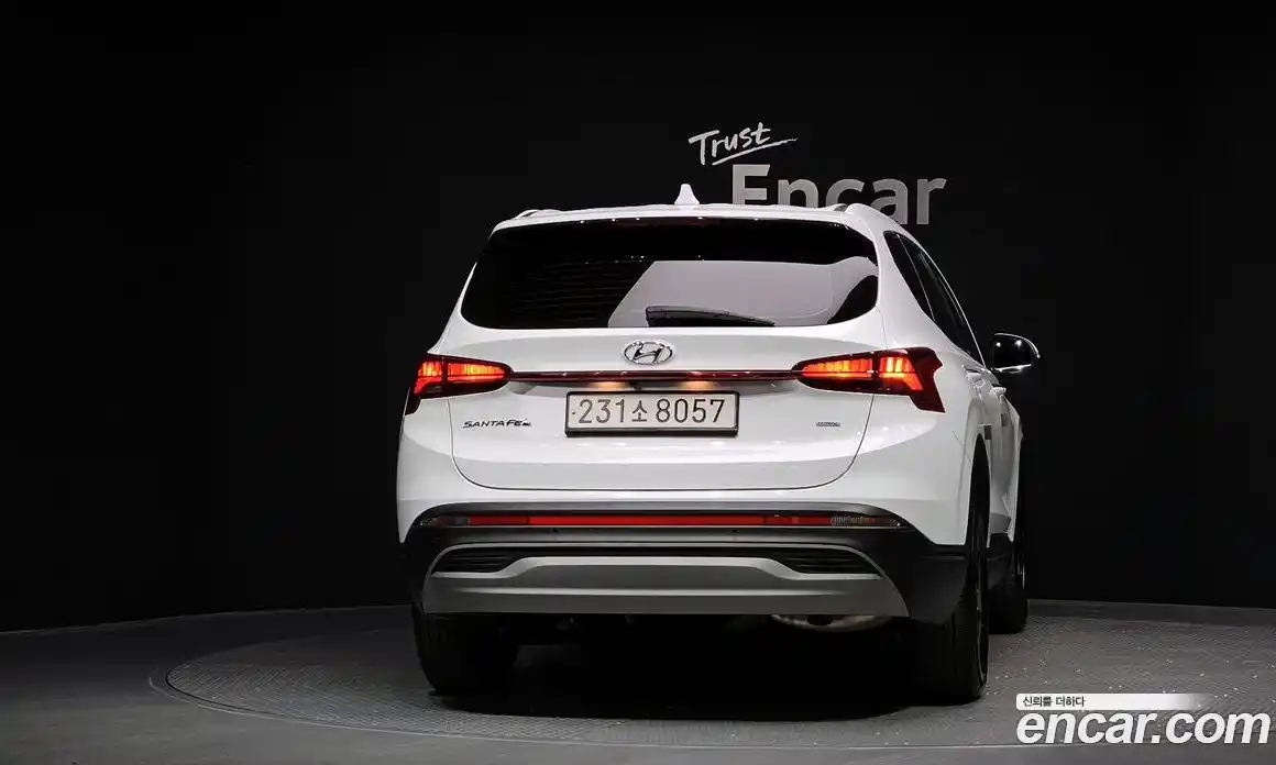 Hyundai Santa Fe 2023 1.6 гидро, фото 4