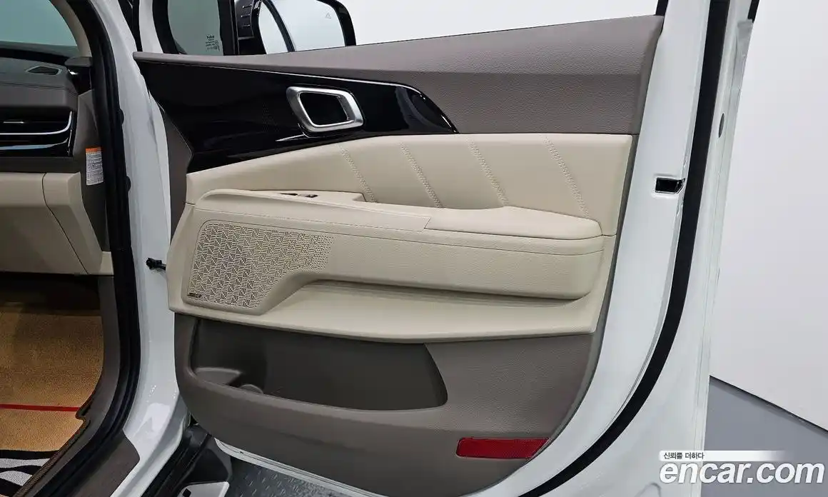 Kia Carnival 2025 1.6 автомат (гидро), фото 15