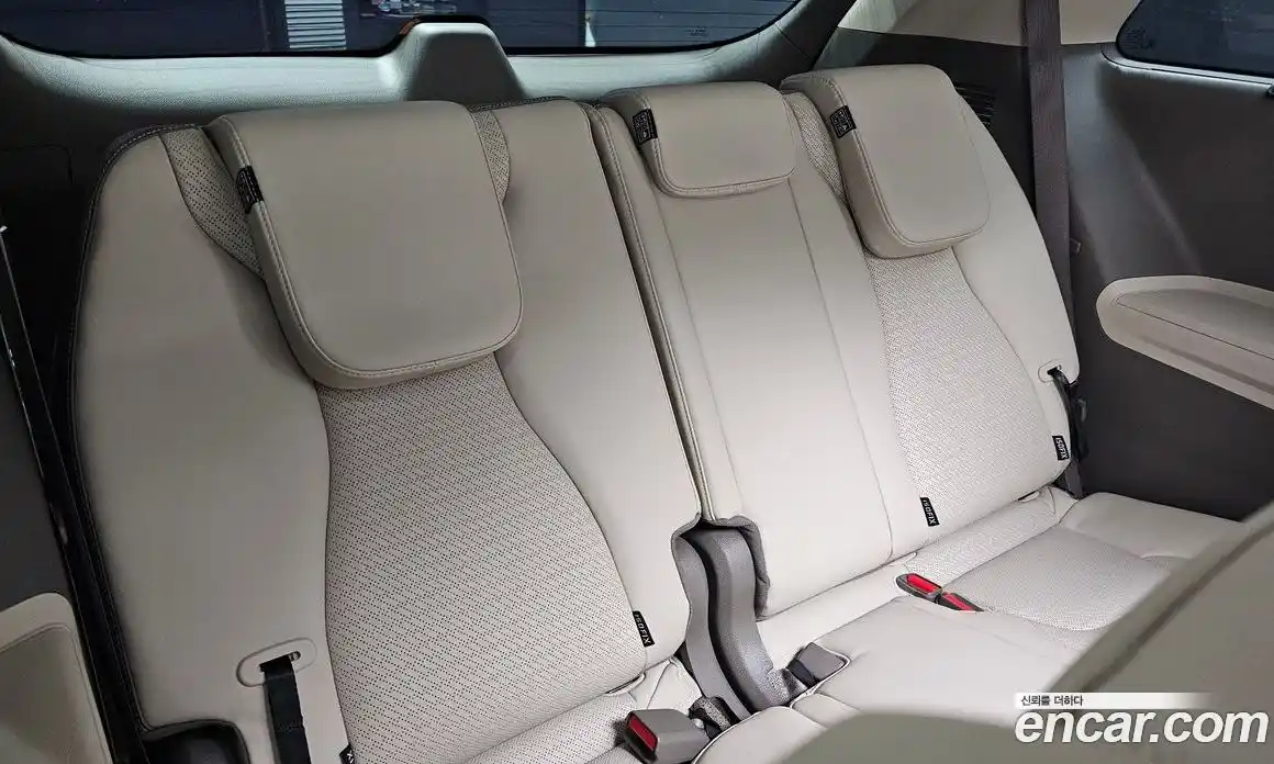 Kia Carnival 2025 1.6 автомат (гидро), фото 18