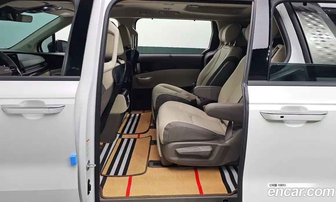 Kia Carnival 2025 1.6 автомат (гидро), фото 19