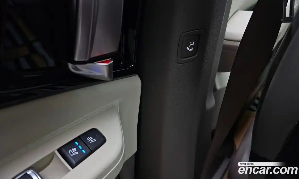 Kia Carnival 2025 1.6 автомат (гидро), фото 26