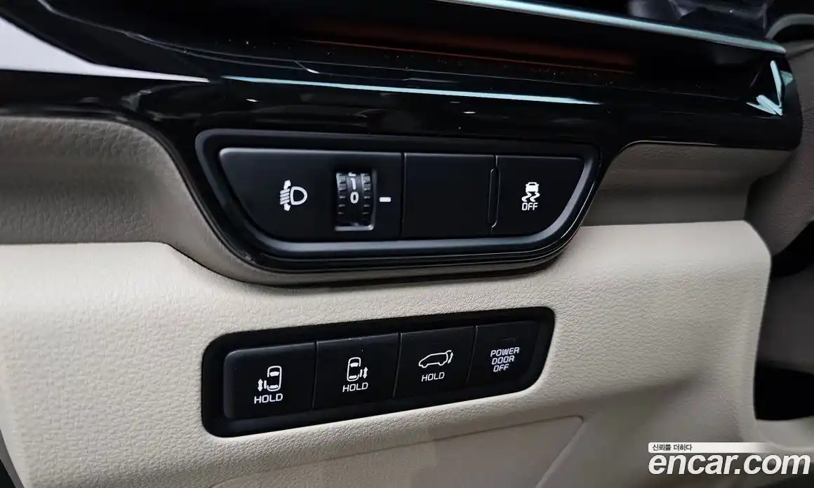 Kia Carnival 2025 1.6 автомат (гидро), фото 28