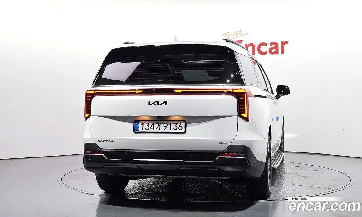 Kia Carnival 2025 1.6 автомат (гидро), фото 4