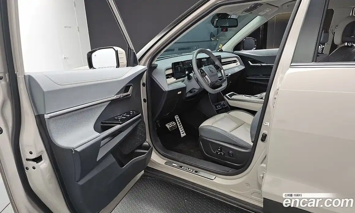 SsangYong Torres 2024 0.2 автомат (гидро), фото 13