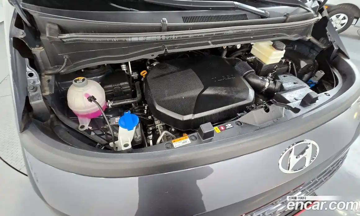 Hyundai Staria 2023 2.2 гидро, фото 6