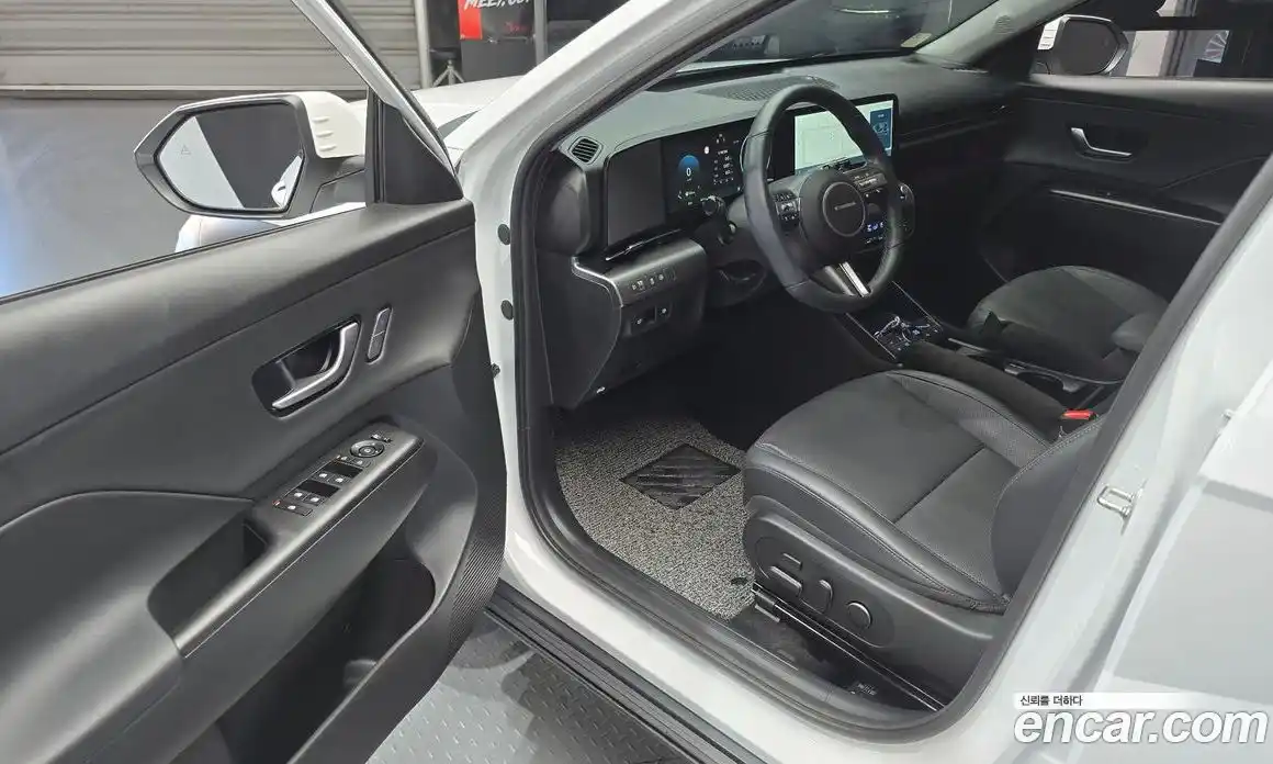 Hyundai Kona 2024 1.6 автомат (гидро), фото 13