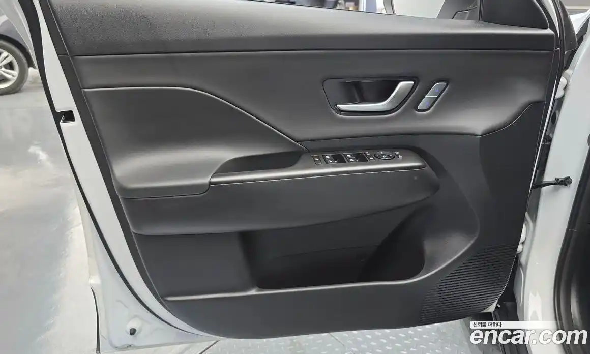 Hyundai Kona 2024 1.6 автомат (гидро), фото 14