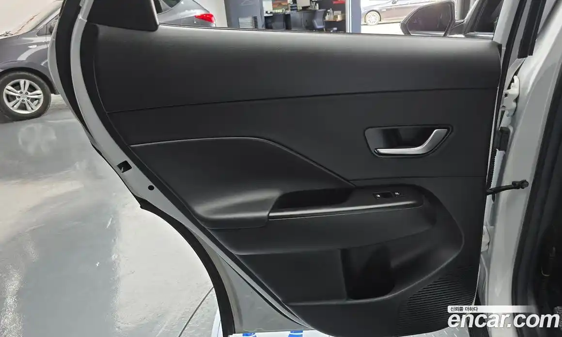 Hyundai Kona 2024 1.6 автомат (гидро), фото 15