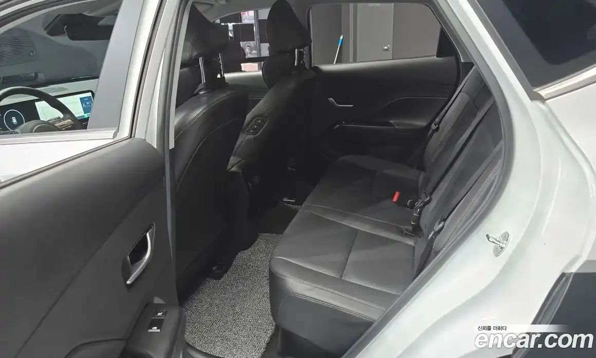 Hyundai Kona 2024 1.6 автомат (гидро), фото 16
