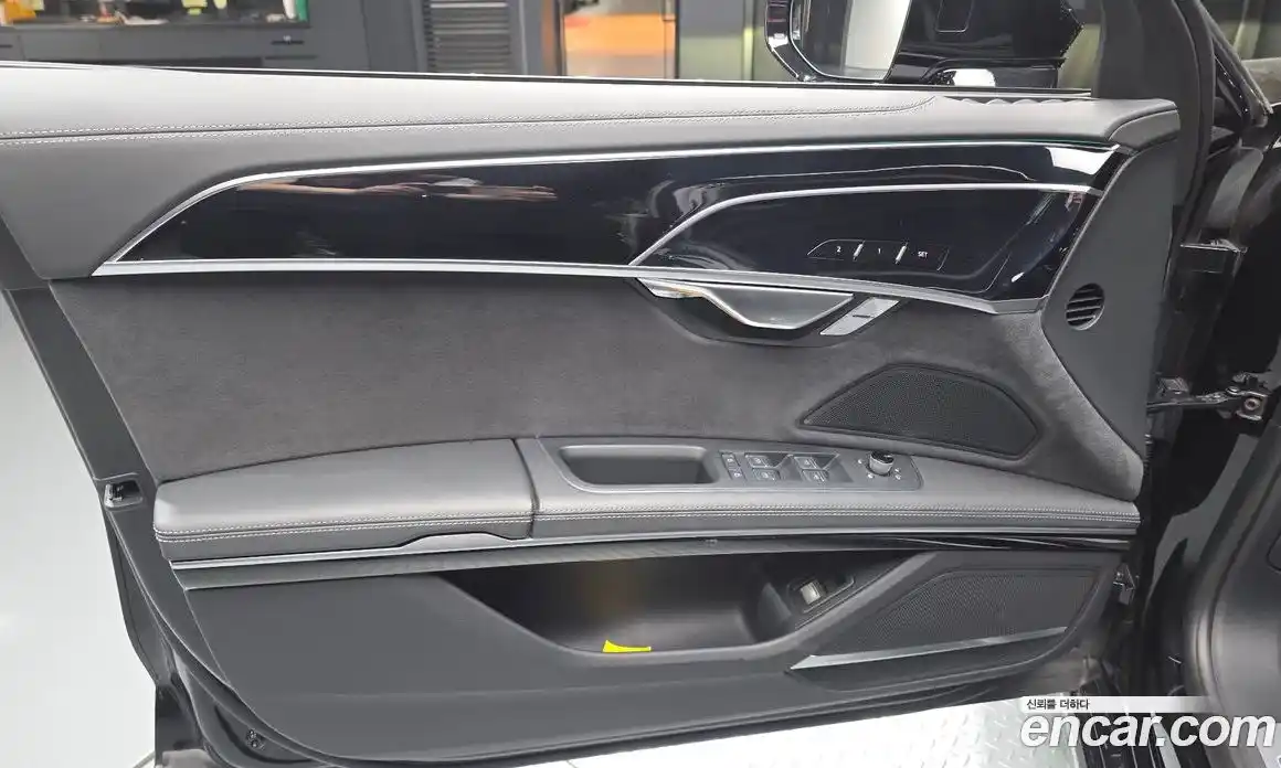 Audi A8 2023 3.0 автомат (гидро), фото 14