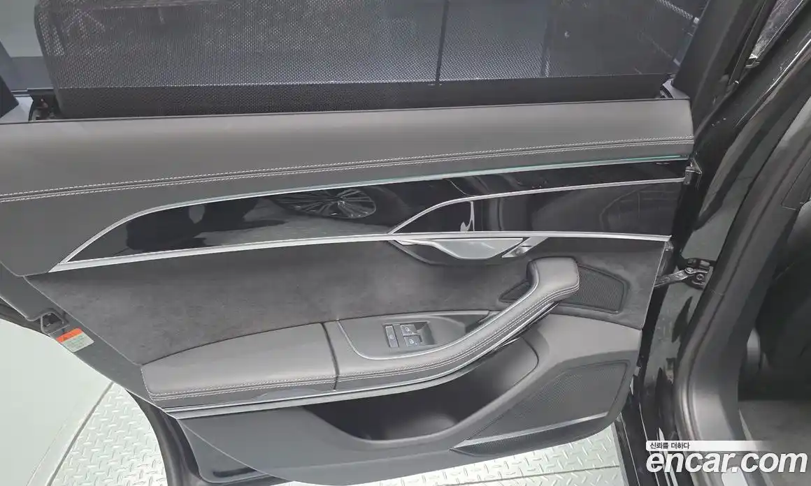 Audi A8 2023 3.0 автомат (гидро), фото 15