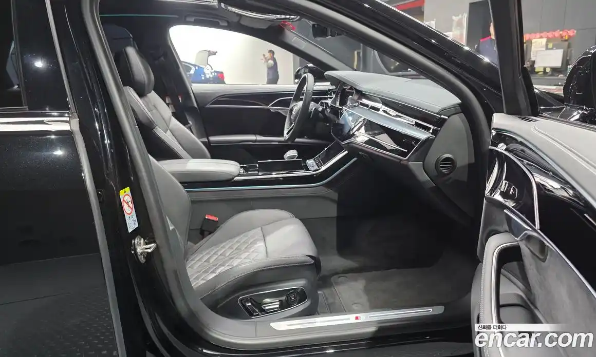 Audi A8 2023 3.0 автомат (гидро), фото 16