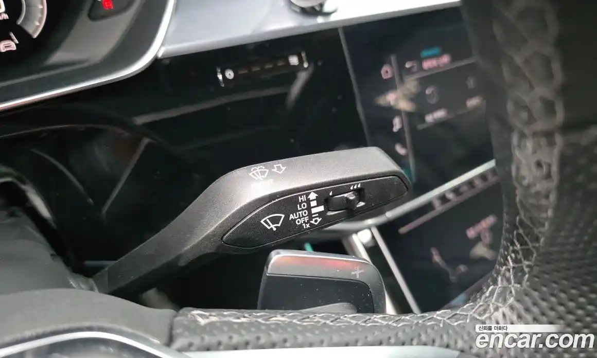 Audi A8 2023 3.0 автомат (гидро), фото 25