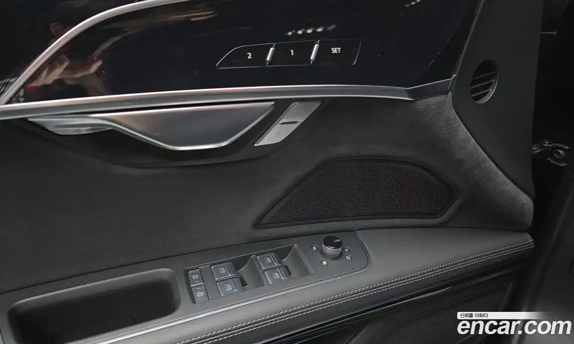 Audi A8 2023 3.0 автомат (гидро), фото 26