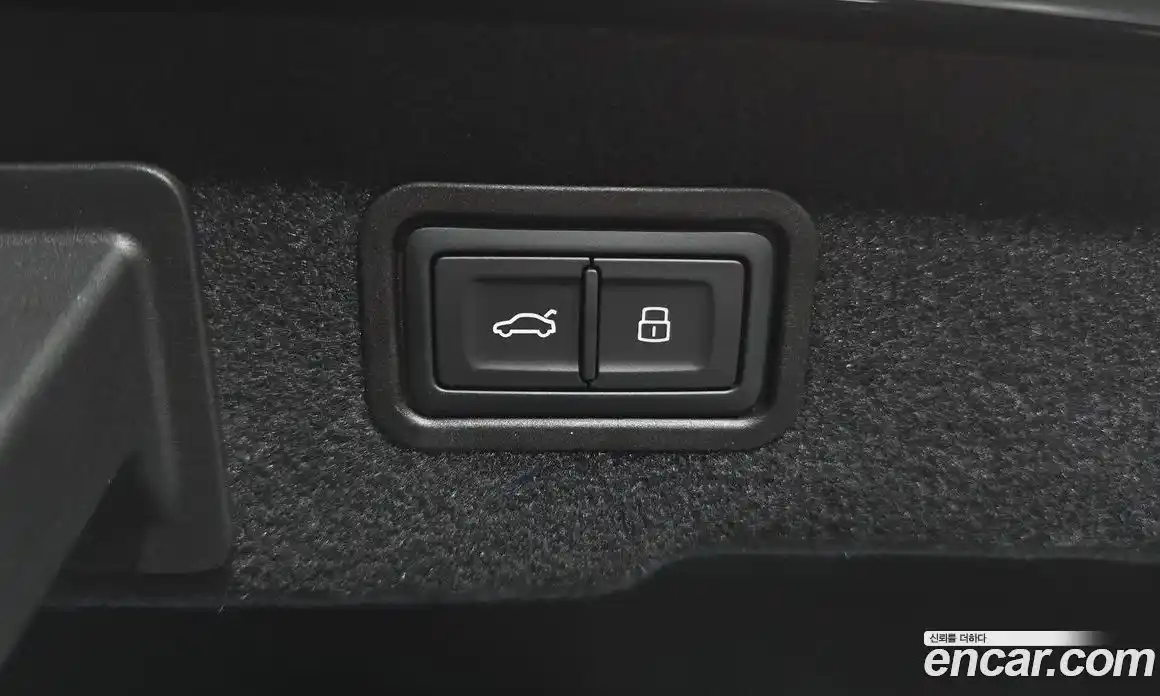 Audi A8 2023 3.0 автомат (гидро), фото 30