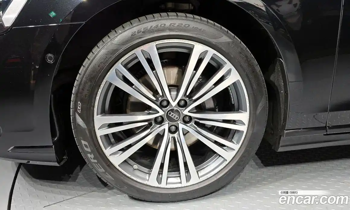 Audi A8 2023 3.0 автомат (гидро), фото 5