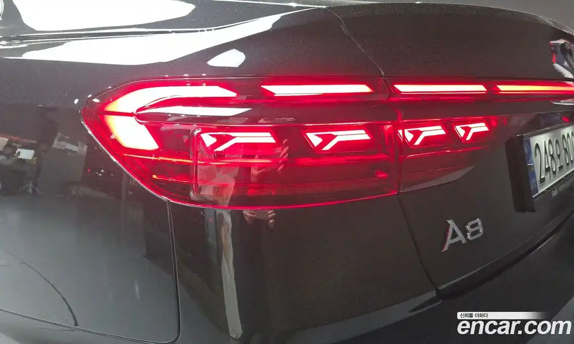 Audi A8 2023 3.0 автомат (гидро), фото 9