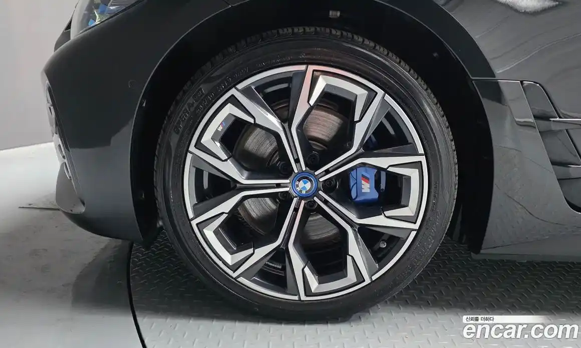 BMW i4 2022 0.2 гидро, фото 5