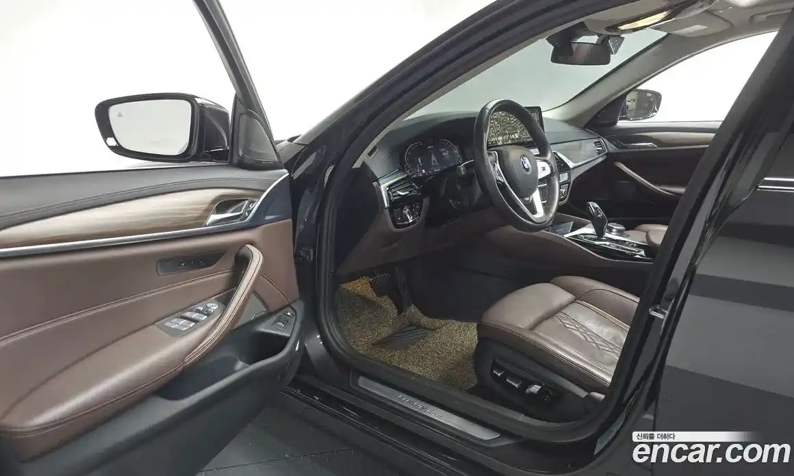 BMW 5-Series 2022 2.0 гидро, фото 12