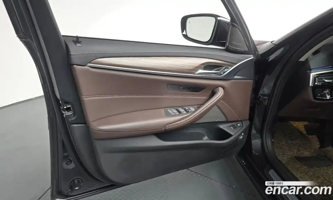 BMW 5-Series 2022 2.0 гидро, фото 13