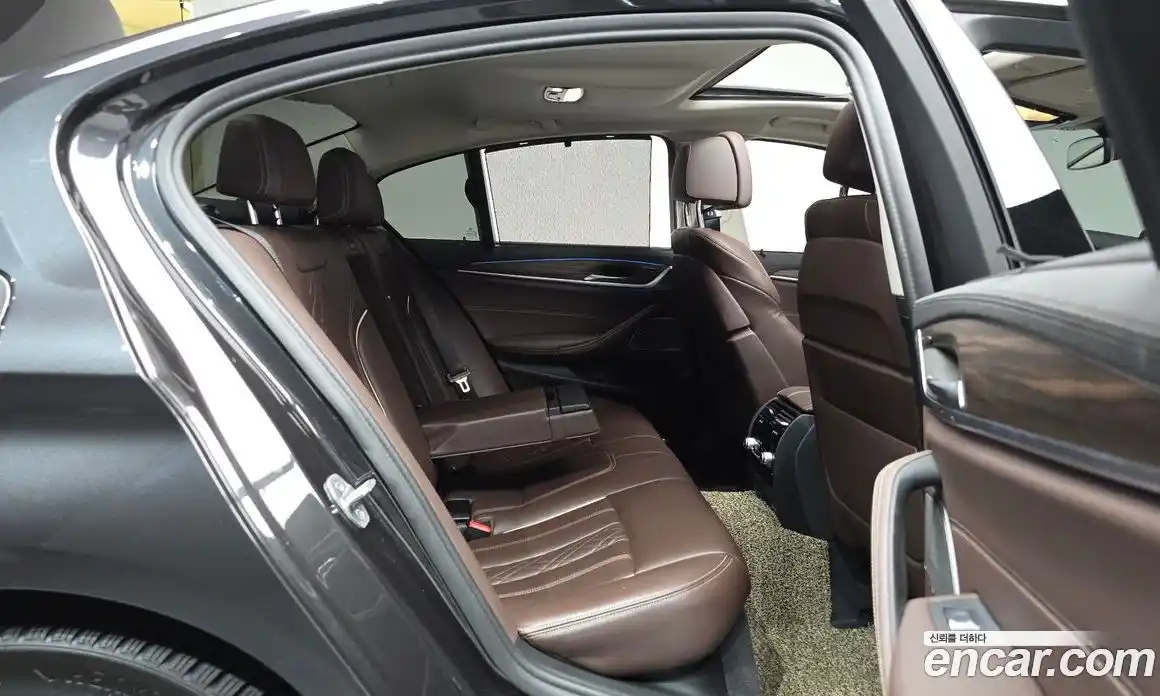 BMW 5-Series 2022 2.0 гидро, фото 17
