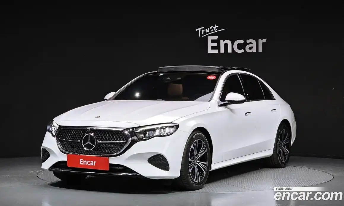 Mercedes-Benz E-Class 2025 2.0 гидро, фото 1