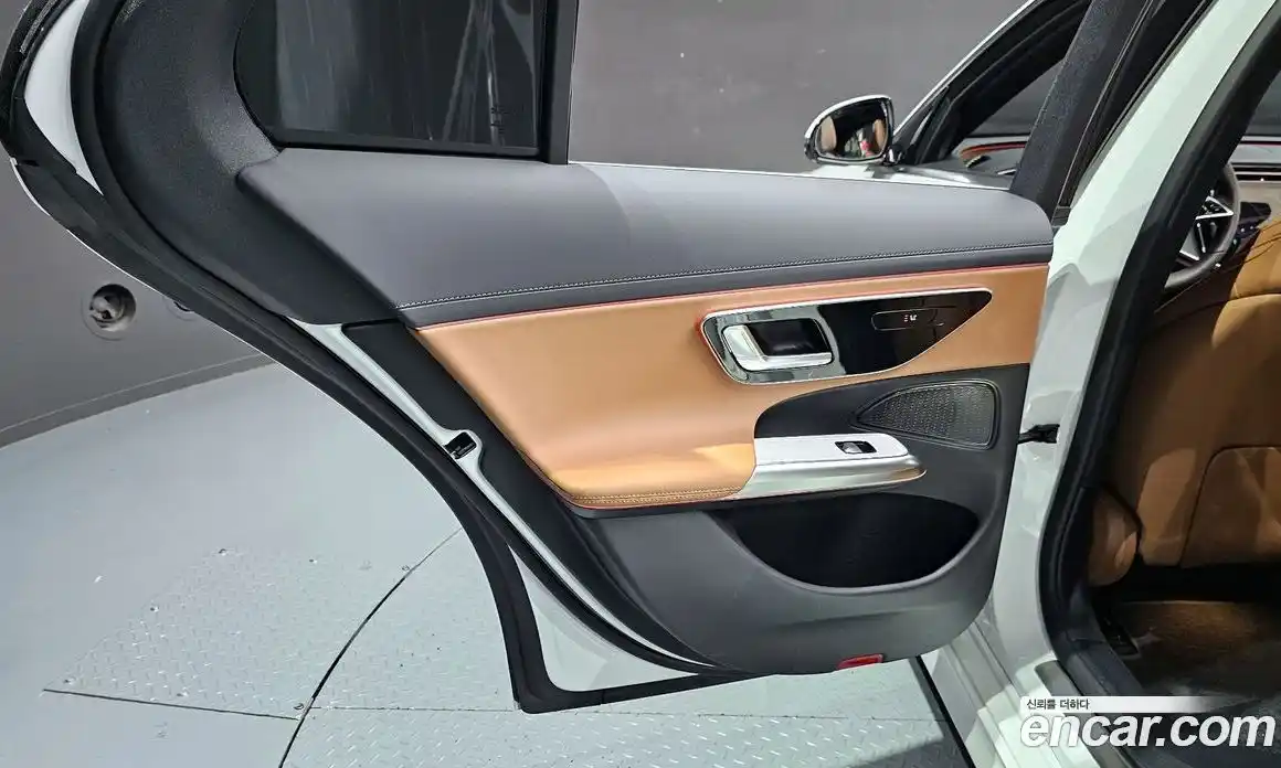 Mercedes-Benz E-Class 2025 2.0 гидро, фото 15