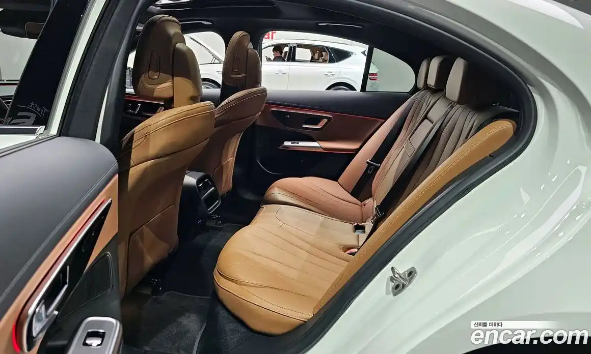 Mercedes-Benz E-Class 2025 2.0 гидро, фото 17