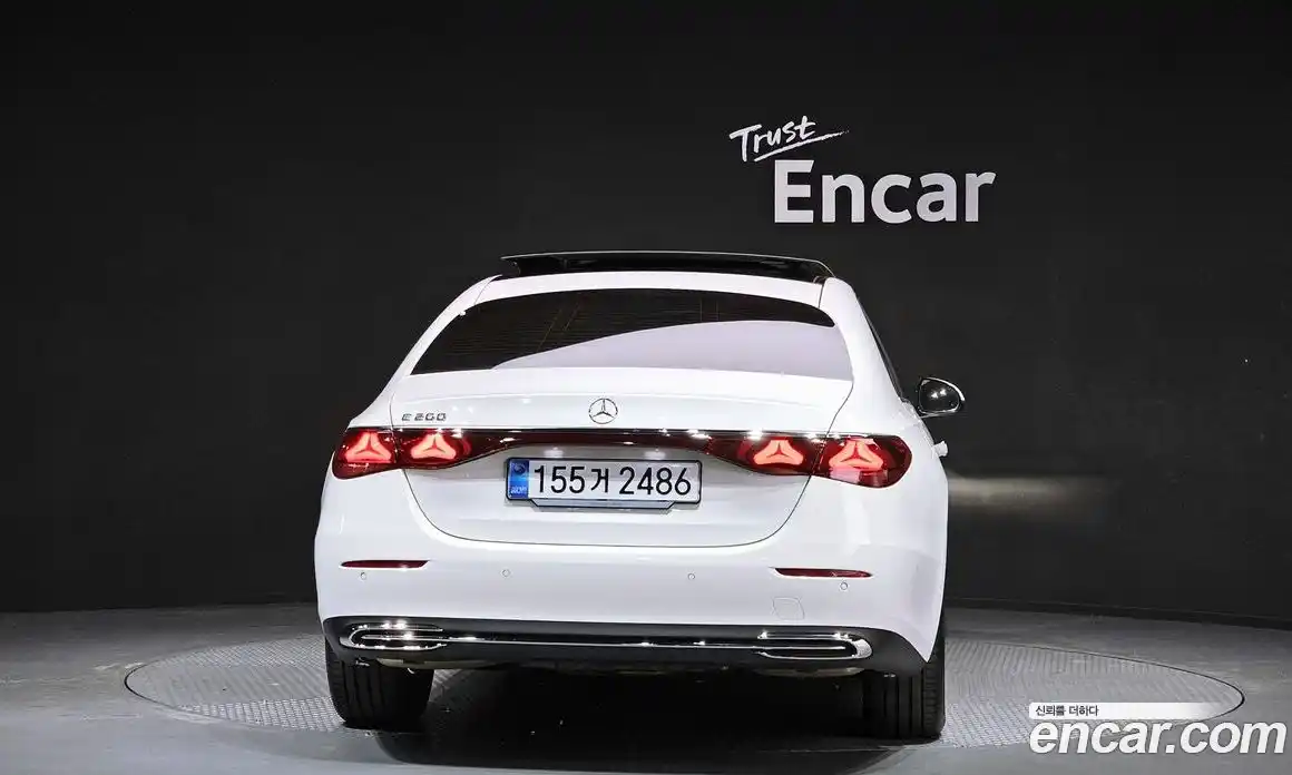Mercedes-Benz E-Class 2025 2.0 гидро, фото 4