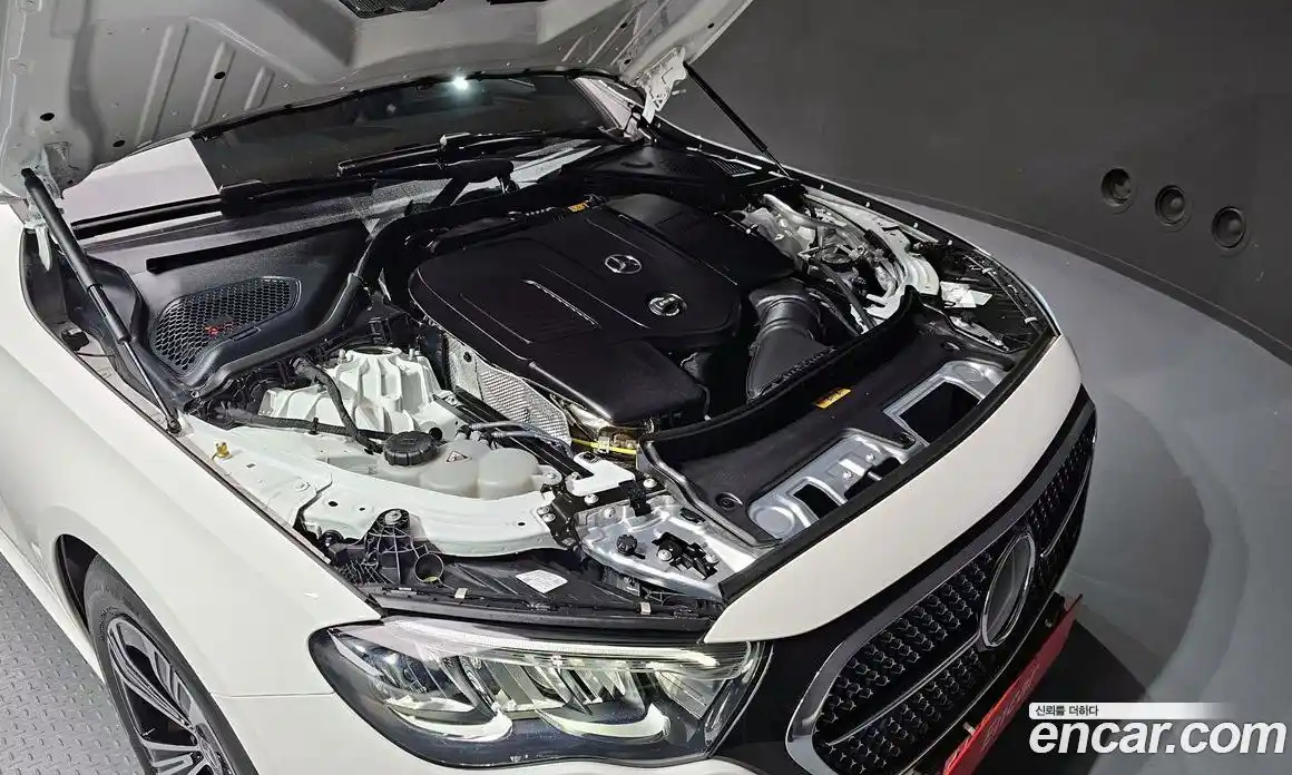 Mercedes-Benz E-Class 2025 2.0 гидро, фото 6
